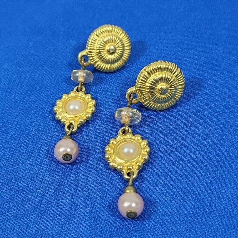 Vintage Gold-Tone Faux Pearl Earring Beaded Ornate Drop‎ Pierced